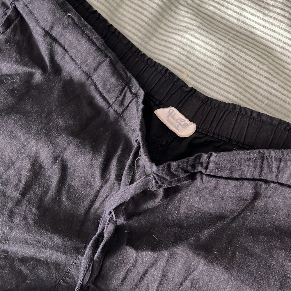 John Gualt Brandy Melville Linen black shorts - Picture 2 of 3